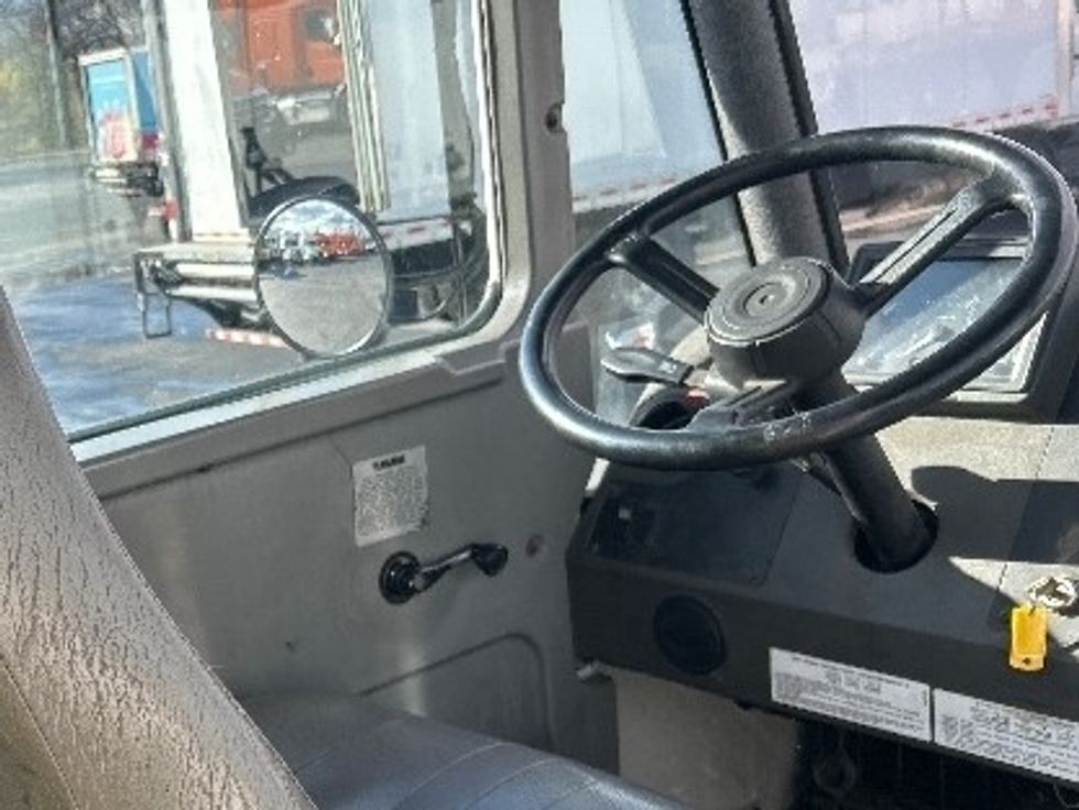 Yard Truck-Heavy Duty Tractors-Ottawa-2018-T2-Obetz-OH-113,946\n\t\tmiles-$ 52,250 - Image 12