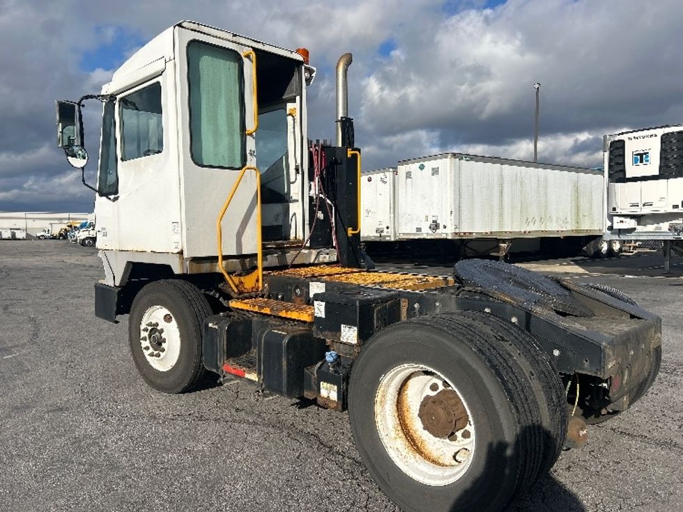 Yard Truck-Heavy Duty Tractors-Ottawa-2018-T2-Obetz-OH-113,946\n\t\tmiles-$ 52,250 - Image 5