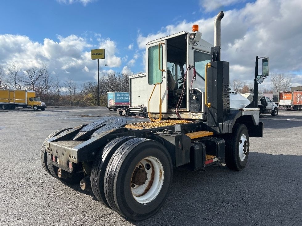 Yard Truck-Heavy Duty Tractors-Ottawa-2018-T2-Obetz-OH-113,946\n\t\tmiles-$ 52,250 - Image 7