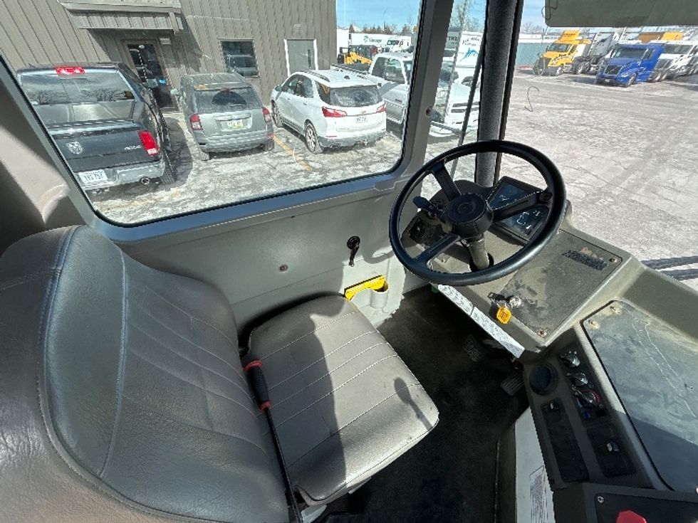 Yard Truck-Heavy Duty Tractors-Ottawa-2018-T2-Omaha-NE-208,522\n\t\tmiles-$ 60,500 - Image 11