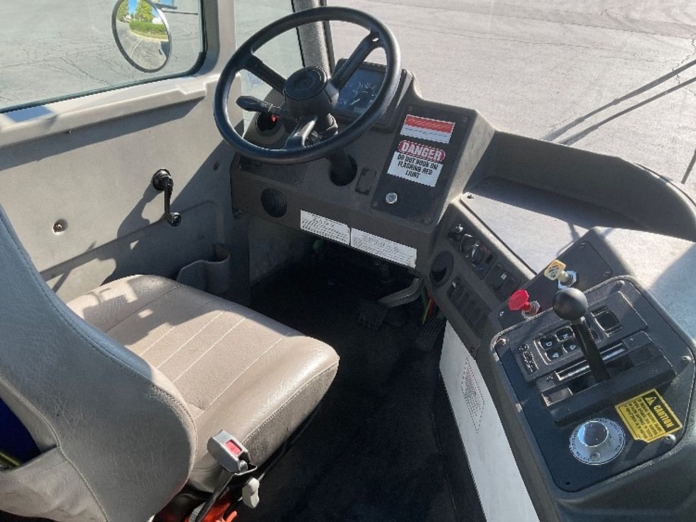 Yard Truck-Heavy Duty Tractors-Ottawa-2018-T2-Omaha-NE-208,522\n\t\tmiles-$ 60,500 - Image 13