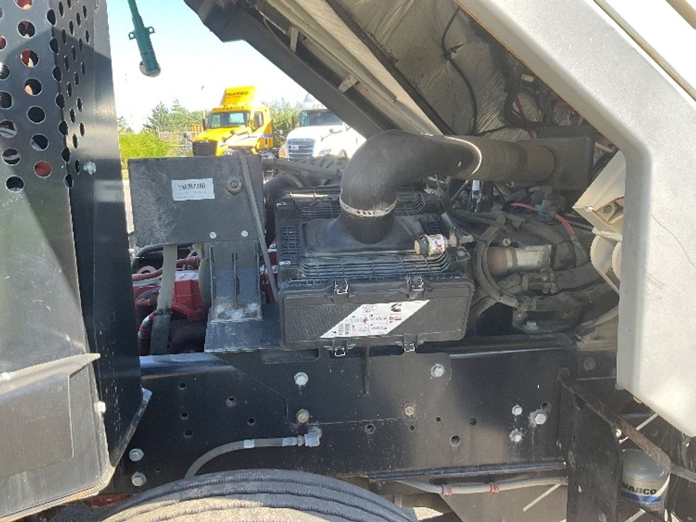 Yard Truck-Heavy Duty Tractors-Ottawa-2018-T2-Omaha-NE-208,522\n\t\tmiles-$ 60,500 - Image 15