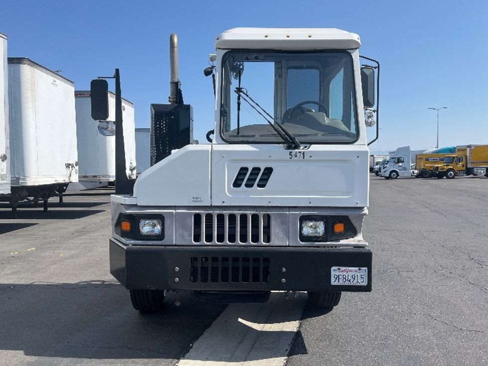 Yard Truck-Heavy Duty Tractors-Ottawa-2018-T2-Ontario-CA-58,250\n\t\tmiles-$ 62,750 - Image 2