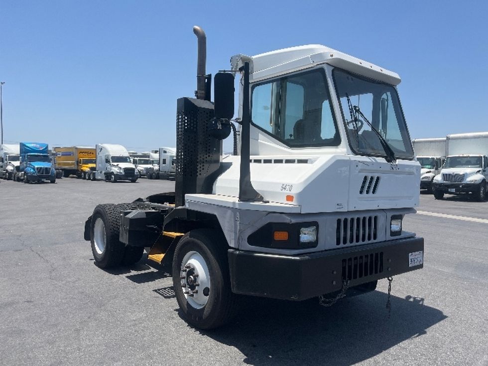 Yard Truck-Heavy Duty Tractors-Ottawa-2018-T2-Ontario-CA-59,892\n\t\tmiles-$ 62,250 - Image 1