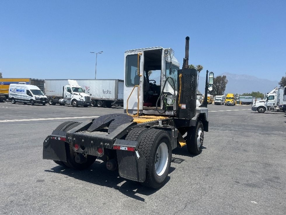 Yard Truck-Heavy Duty Tractors-Ottawa-2018-T2-Ontario-CA-59,892\n\t\tmiles-$ 62,250 - Image 7