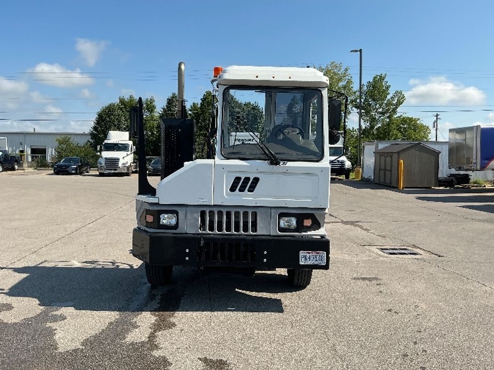 Yard Truck-Heavy Duty Tractors-Ottawa-2018-T2-Piqua-OH-51,651\n\t\tmiles-$ 59,250 - Image 2
