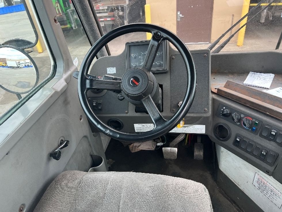 Yard Truck-Heavy Duty Tractors-Ottawa-2018-T2-Rochester-NY-174,608\n\t\tmiles-$ 49,000 - Image 10