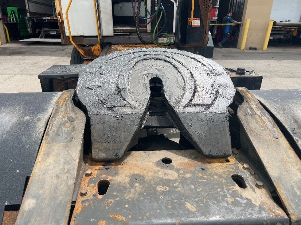 Yard Truck-Heavy Duty Tractors-Ottawa-2018-T2-Rochester-NY-174,608\n\t\tmiles-$ 49,000 - Image 6