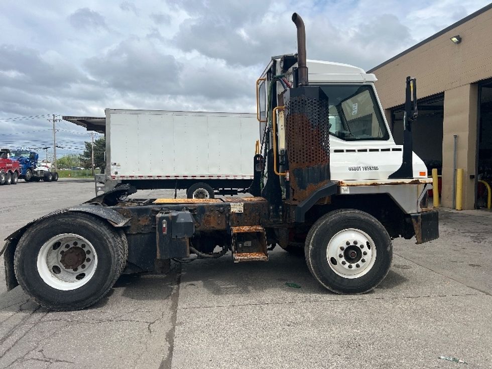 Yard Truck-Heavy Duty Tractors-Ottawa-2018-T2-Rochester-NY-174,608\n\t\tmiles-$ 49,000 - Image 7