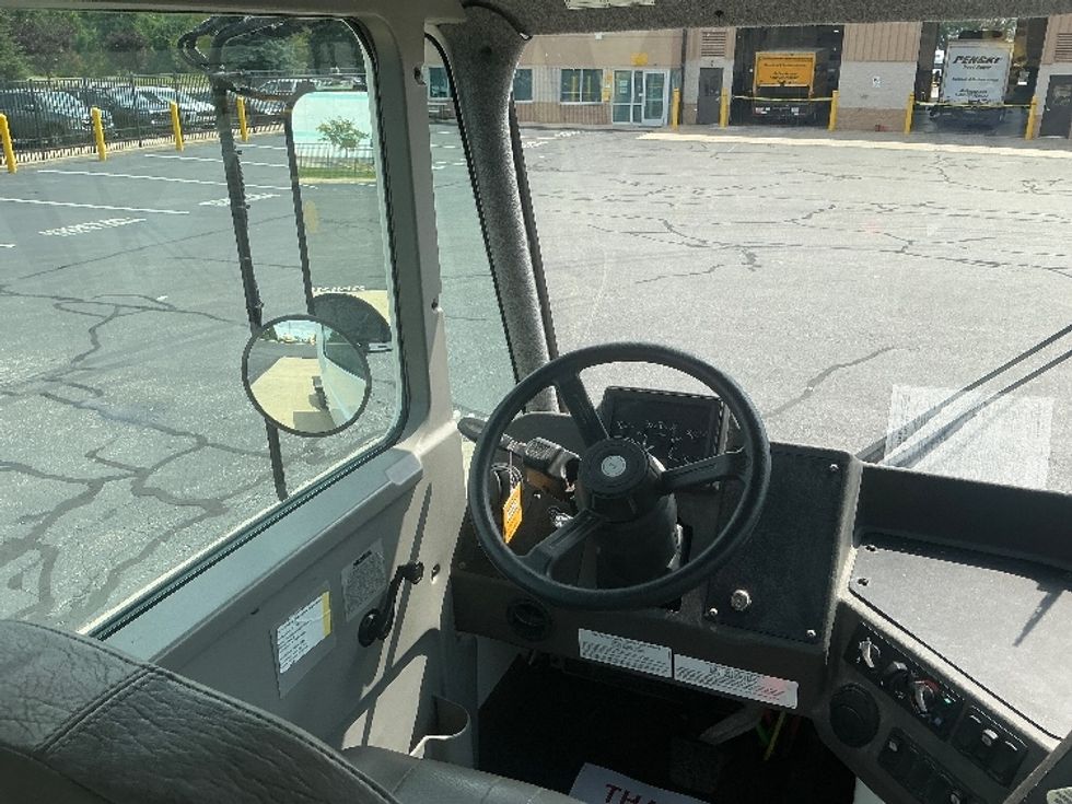 Yard Truck-Heavy Duty Tractors-Ottawa-2018-T2-South Bend-IN-773\n\t\tmiles-$ 49,500 - Image 10