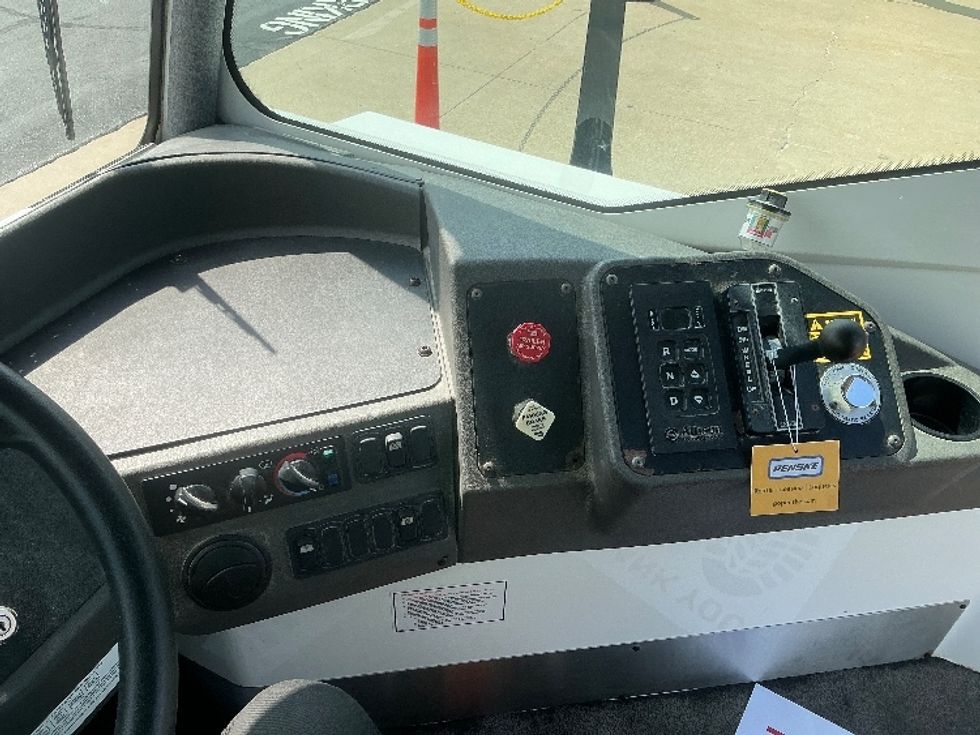 Yard Truck-Heavy Duty Tractors-Ottawa-2018-T2-South Bend-IN-773\n\t\tmiles-$ 49,500 - Image 13
