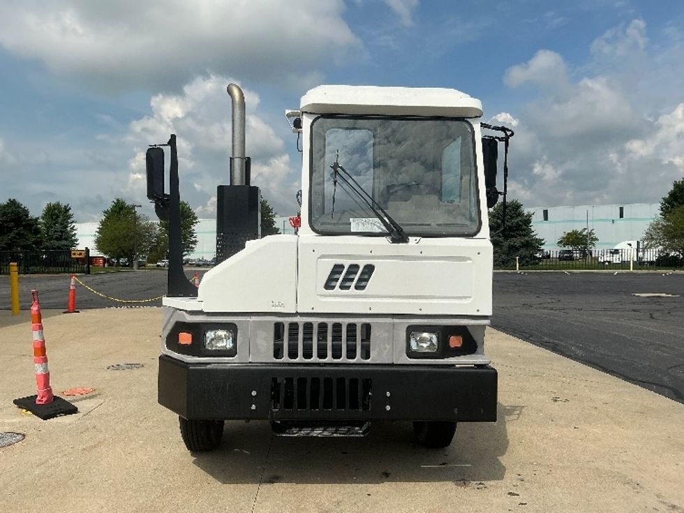 Yard Truck-Heavy Duty Tractors-Ottawa-2018-T2-South Bend-IN-773\n\t\tmiles-$ 49,500 - Image 2