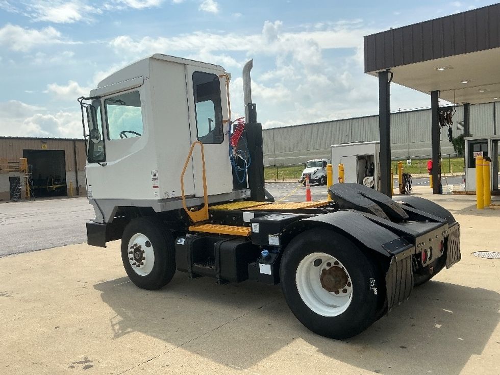 Yard Truck-Heavy Duty Tractors-Ottawa-2018-T2-South Bend-IN-773\n\t\tmiles-$ 49,500 - Image 5