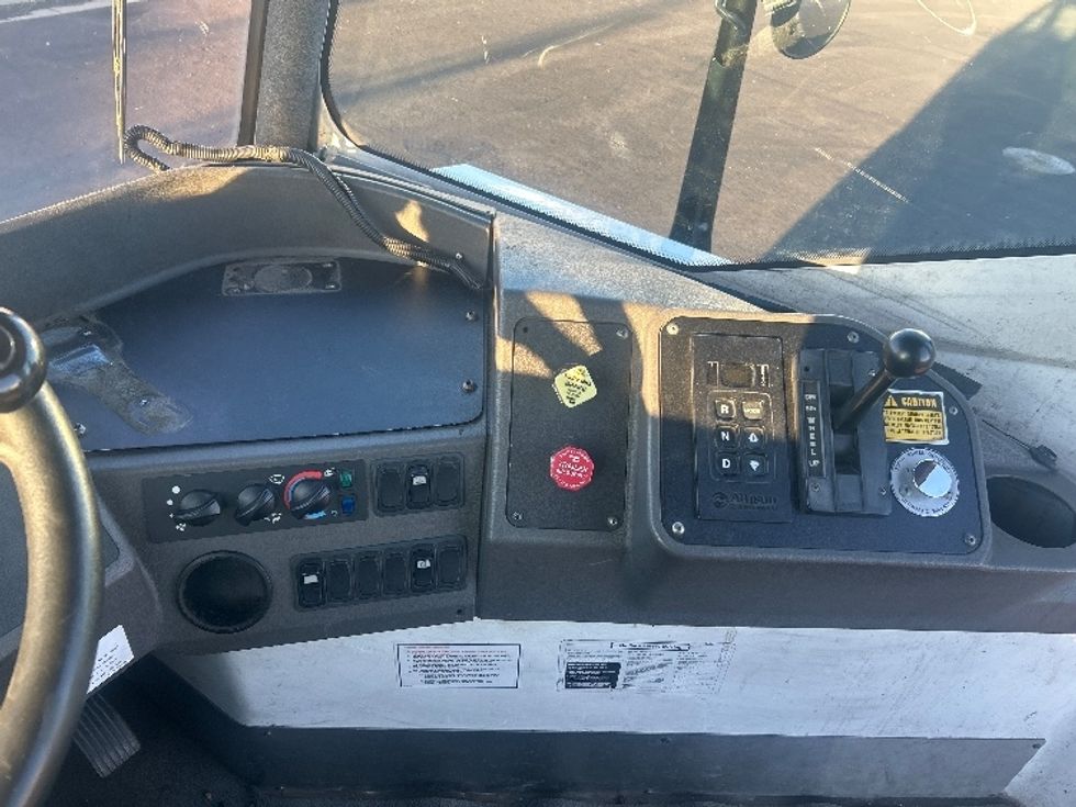 Yard Truck-Heavy Duty Tractors-Ottawa-2018-T2-Stockton-CA-57,456\n\t\tmiles-$ 55,750 - Image 13