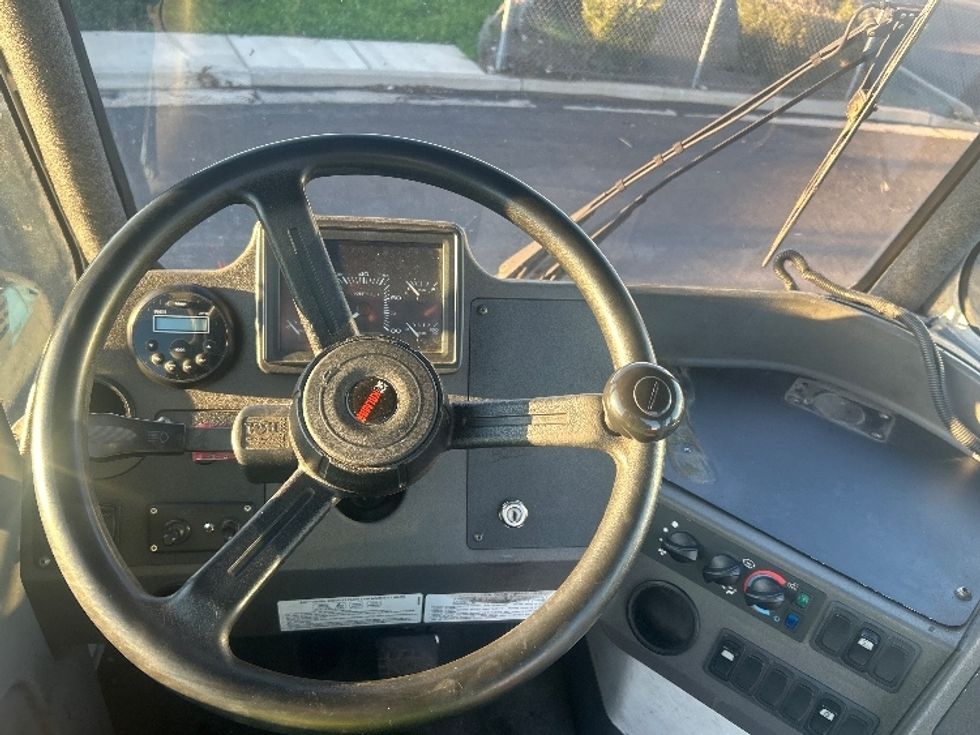 Yard Truck-Heavy Duty Tractors-Ottawa-2018-T2-Stockton-CA-57,456\n\t\tmiles-$ 55,750 - Image 14