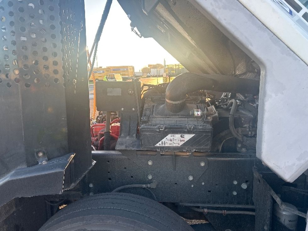 Yard Truck-Heavy Duty Tractors-Ottawa-2018-T2-Stockton-CA-57,456\n\t\tmiles-$ 55,750 - Image 15