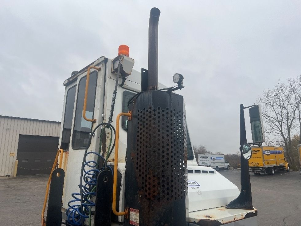 Yard Truck-Heavy Duty Tractors-Ottawa-2018-T2-Sturtevant-WI-34,656\n\t\tmiles-$ 53,500 - Image 21