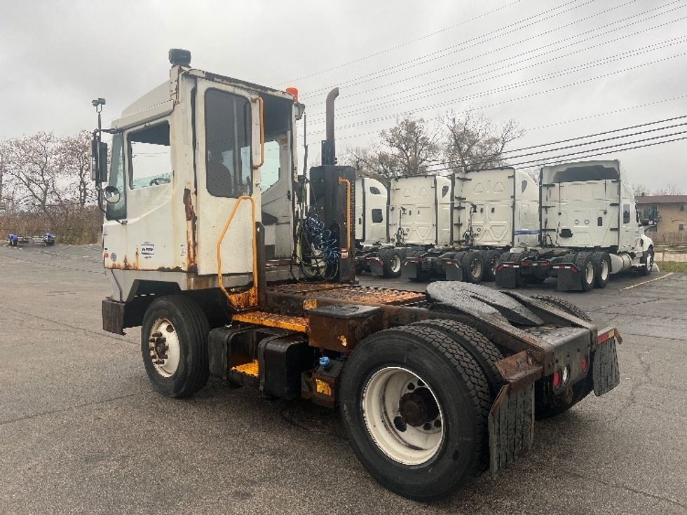Yard Truck-Heavy Duty Tractors-Ottawa-2018-T2-Sturtevant-WI-34,656\n\t\tmiles-$ 53,500 - Image 5