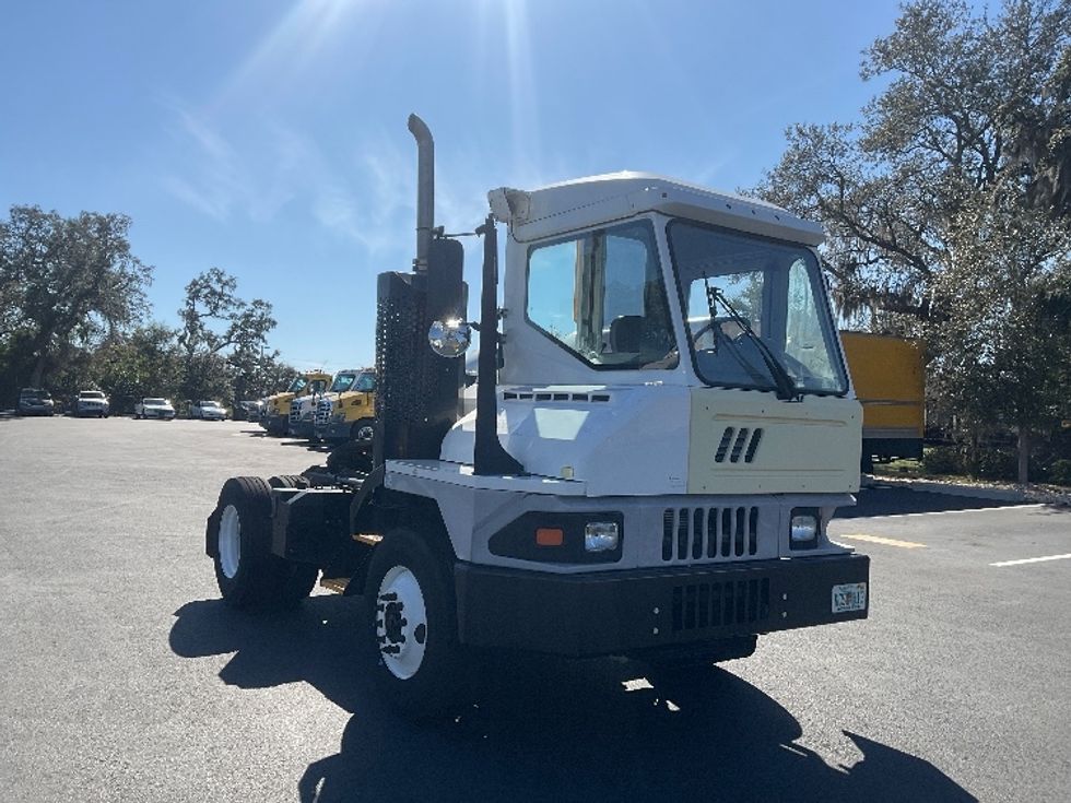 Yard Truck-Heavy Duty Tractors-Ottawa-2018-T2-Tampa-FL-9,556\n\t\tmiles-$ 61,000 - Image 1
