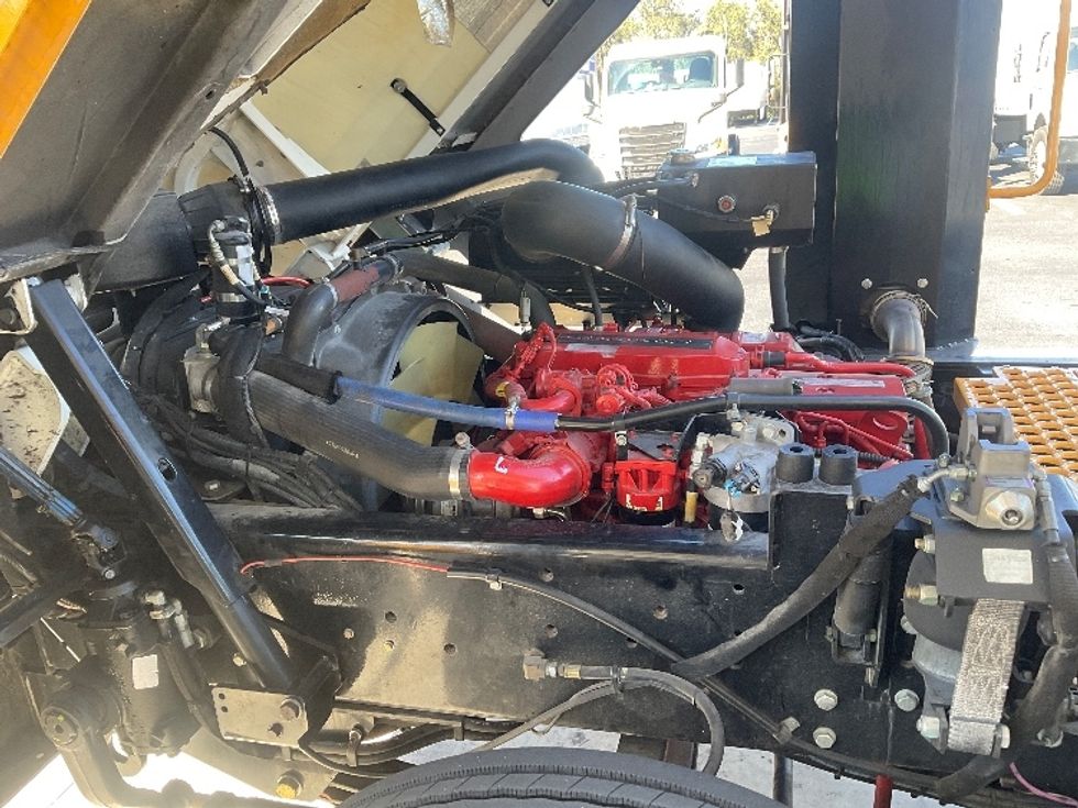 Yard Truck-Heavy Duty Tractors-Ottawa-2018-T2-Tampa-FL-9,556\n\t\tmiles-$ 61,000 - Image 12