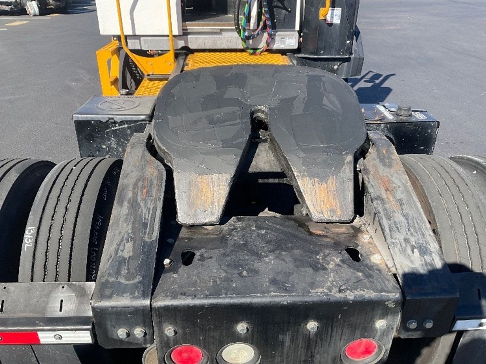 Yard Truck-Heavy Duty Tractors-Ottawa-2018-T2-Tampa-FL-9,556\n\t\tmiles-$ 61,000 - Image 6