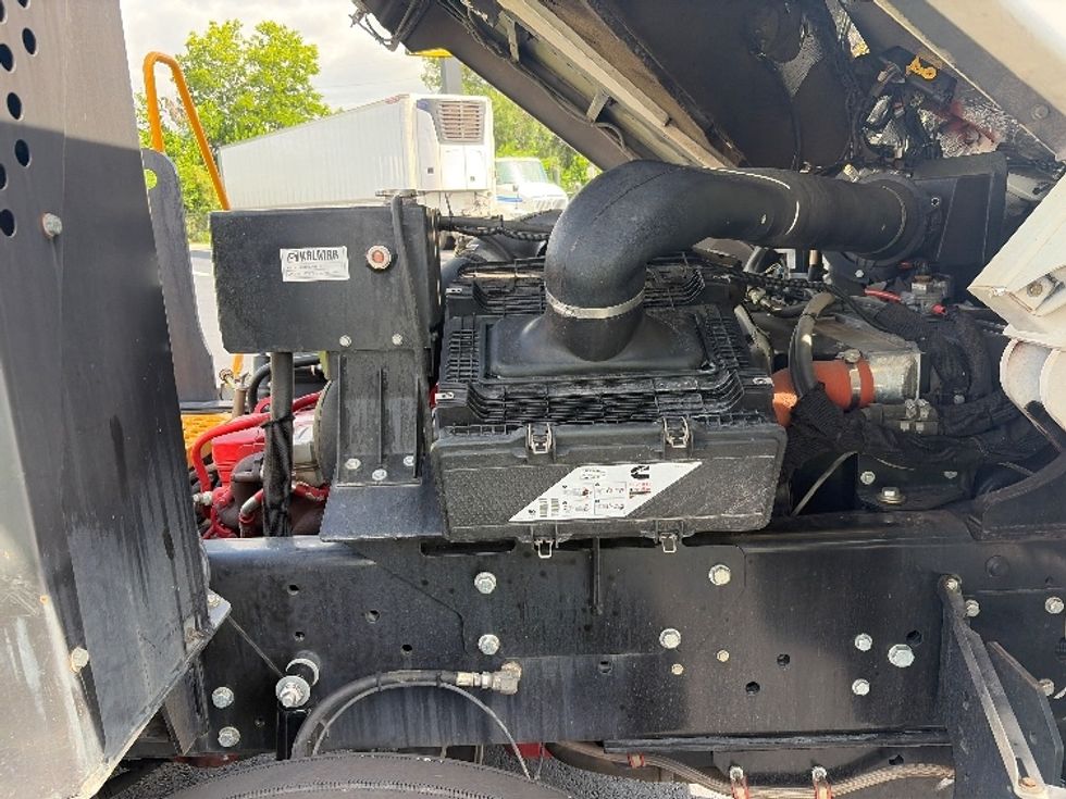Yard Truck-Heavy Duty Tractors-Ottawa-2019-T2-Atlanta (Forest Park)-GA-56,738\n\t\tmiles-$ 55,750 - Image 14