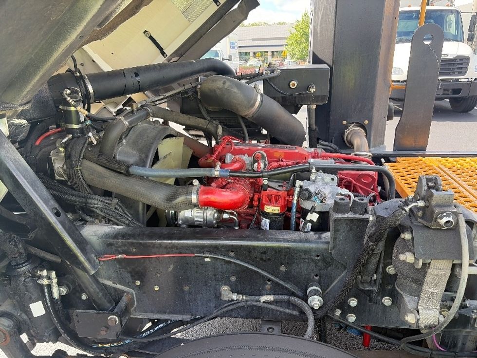 Yard Truck-Heavy Duty Tractors-Ottawa-2019-T2-Atlanta (Forest Park)-GA-56,738\n\t\tmiles-$ 55,750 - Image 15