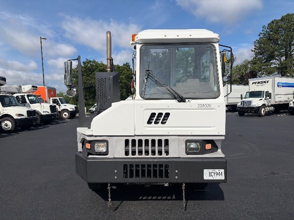 Yard Truck-Heavy Duty Tractors-Ottawa-2019-T2-Atlanta (Forest Park)-GA-56,738\n\t\tmiles-$ 55,750 - Image 2