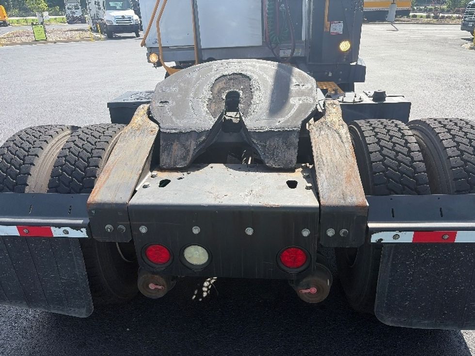 Yard Truck-Heavy Duty Tractors-Ottawa-2019-T2-Atlanta (Forest Park)-GA-56,738\n\t\tmiles-$ 55,750 - Image 6