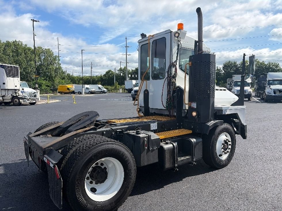 Yard Truck-Heavy Duty Tractors-Ottawa-2019-T2-Atlanta (Forest Park)-GA-56,738\n\t\tmiles-$ 55,750 - Image 7