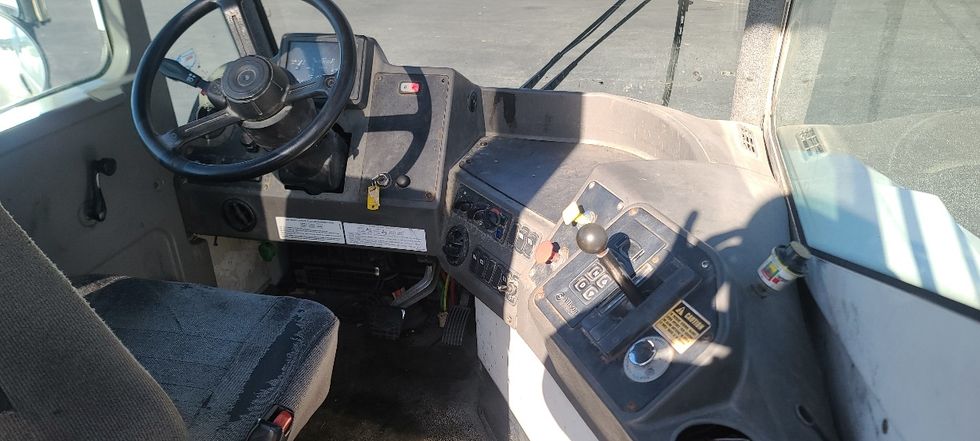 Yard Truck-Heavy Duty Tractors-Ottawa-2019-T2-Atlanta-GA-299,001\n\t\tmiles-$ 66,250 - Image 12