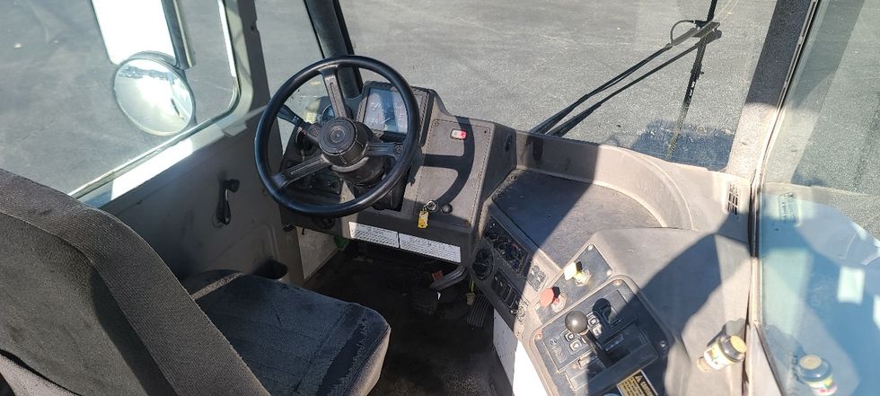 Yard Truck-Heavy Duty Tractors-Ottawa-2019-T2-Atlanta-GA-299,001\n\t\tmiles-$ 66,250 - Image 13