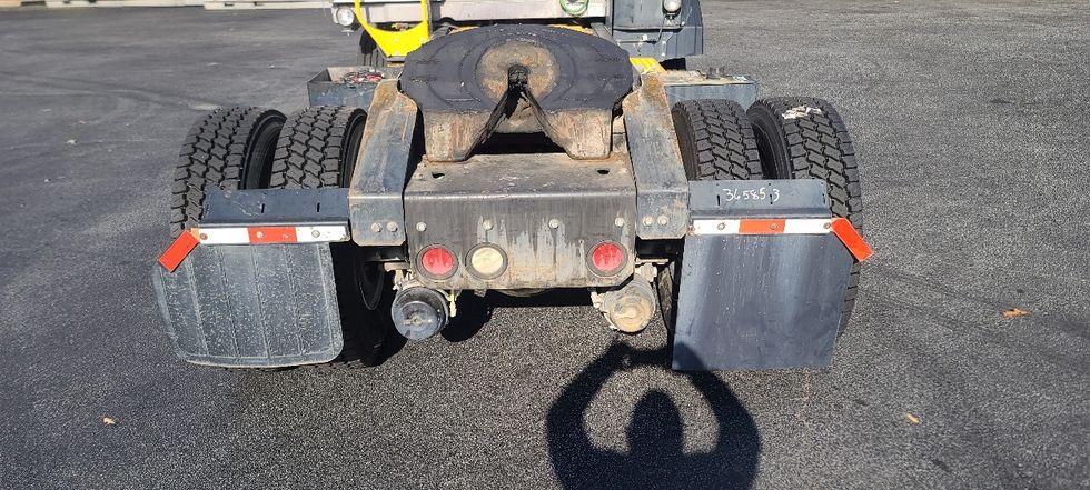 Yard Truck-Heavy Duty Tractors-Ottawa-2019-T2-Atlanta-GA-299,001\n\t\tmiles-$ 66,250 - Image 6