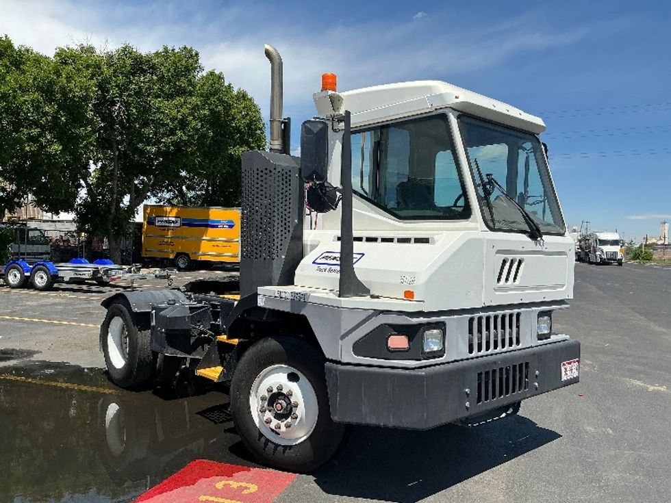 Yard Truck-Heavy Duty Tractors-Ottawa-2019-T2-Aurora-CO-25,046\n\t\tmiles-$ 64,250 - Image 1