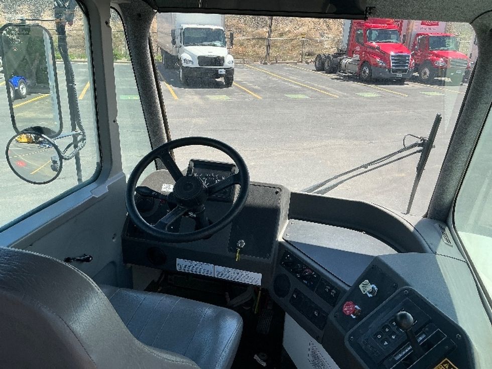 Yard Truck-Heavy Duty Tractors-Ottawa-2019-T2-Aurora-CO-25,046\n\t\tmiles-$ 64,250 - Image 10