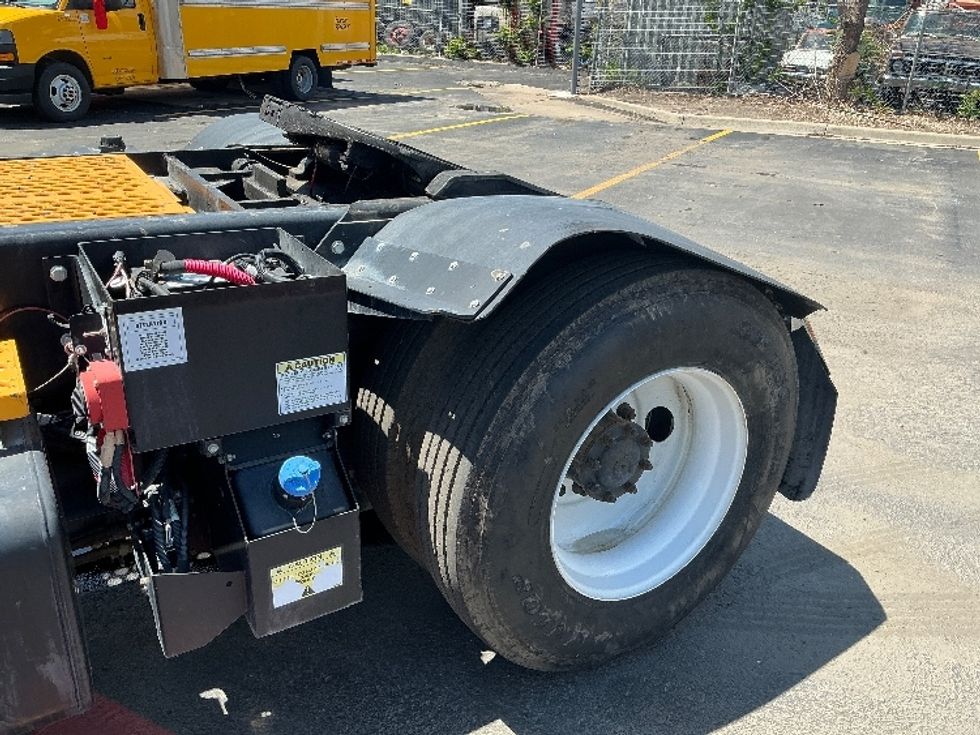 Yard Truck-Heavy Duty Tractors-Ottawa-2019-T2-Aurora-CO-25,046\n\t\tmiles-$ 64,250 - Image 15