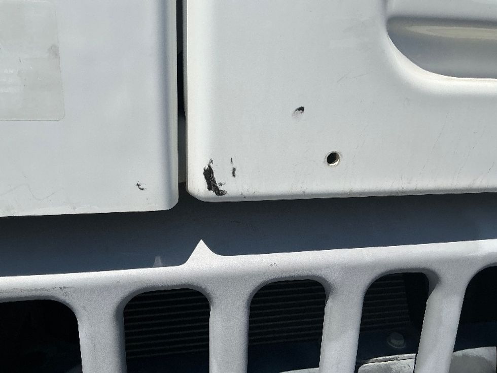Yard Truck-Heavy Duty Tractors-Ottawa-2019-T2-Aurora-CO-25,046\n\t\tmiles-$ 64,250 - Image 18