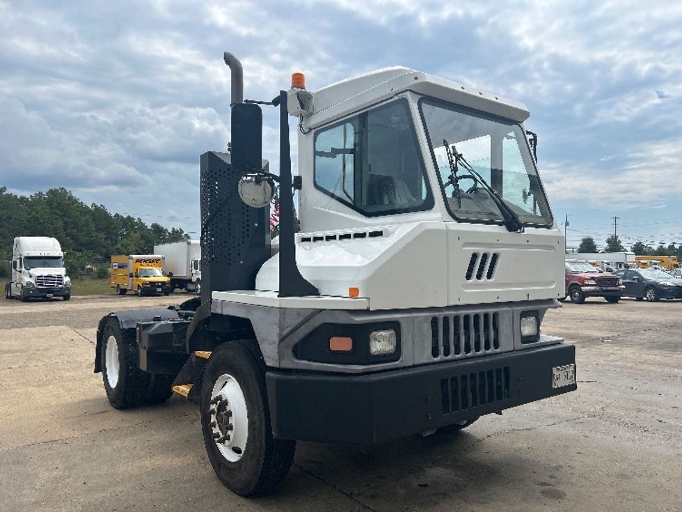 Yard Truck-Heavy Duty Tractors-Ottawa-2019-T2-Belden-MS-27,104\n\t\tmiles-$ 69,750 - Image 1