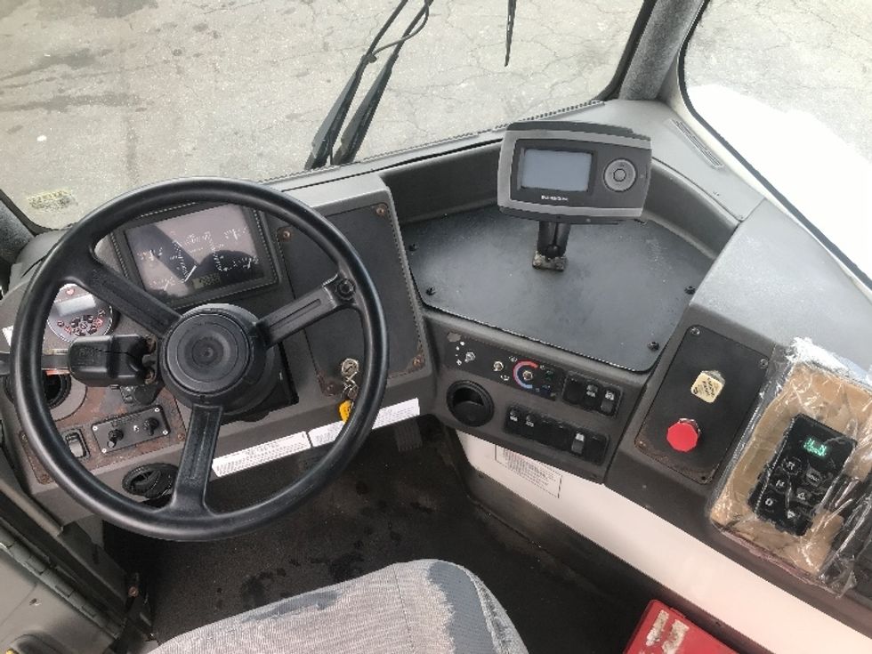 Yard Truck-Heavy Duty Tractors-Ottawa-2019-T2-Chesapeake-VA-310,108\n\t\tmiles-$ 68,000 - Image 11
