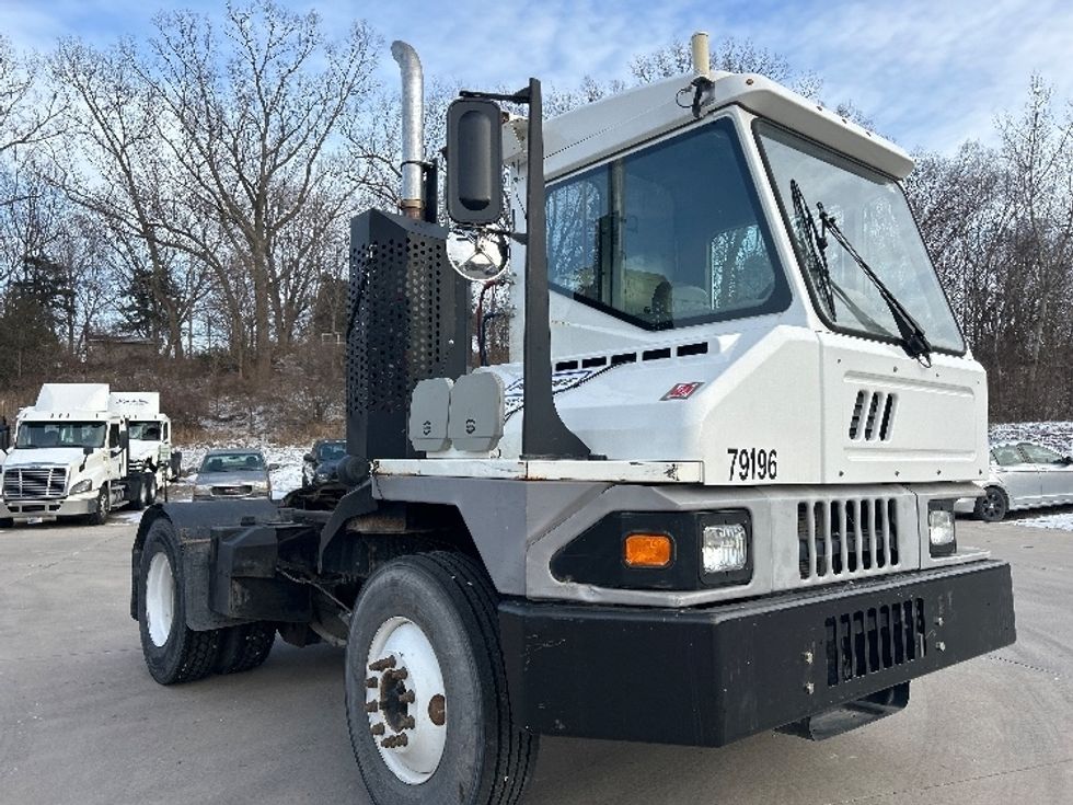 Yard Truck-Heavy Duty Tractors-Ottawa-2019-T2-Davenport-IA-41,487\n\t\tmiles-$ 64,750 - Image 1