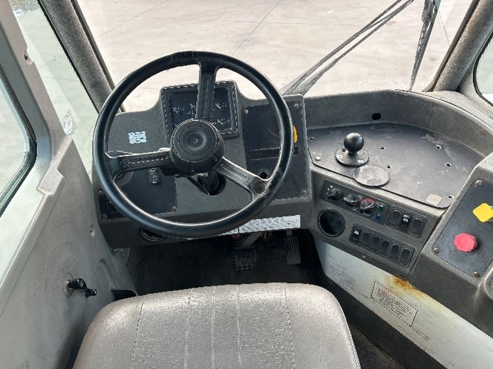 Yard Truck-Heavy Duty Tractors-Ottawa-2019-T2-Davenport-IA-41,487\n\t\tmiles-$ 64,750 - Image 10