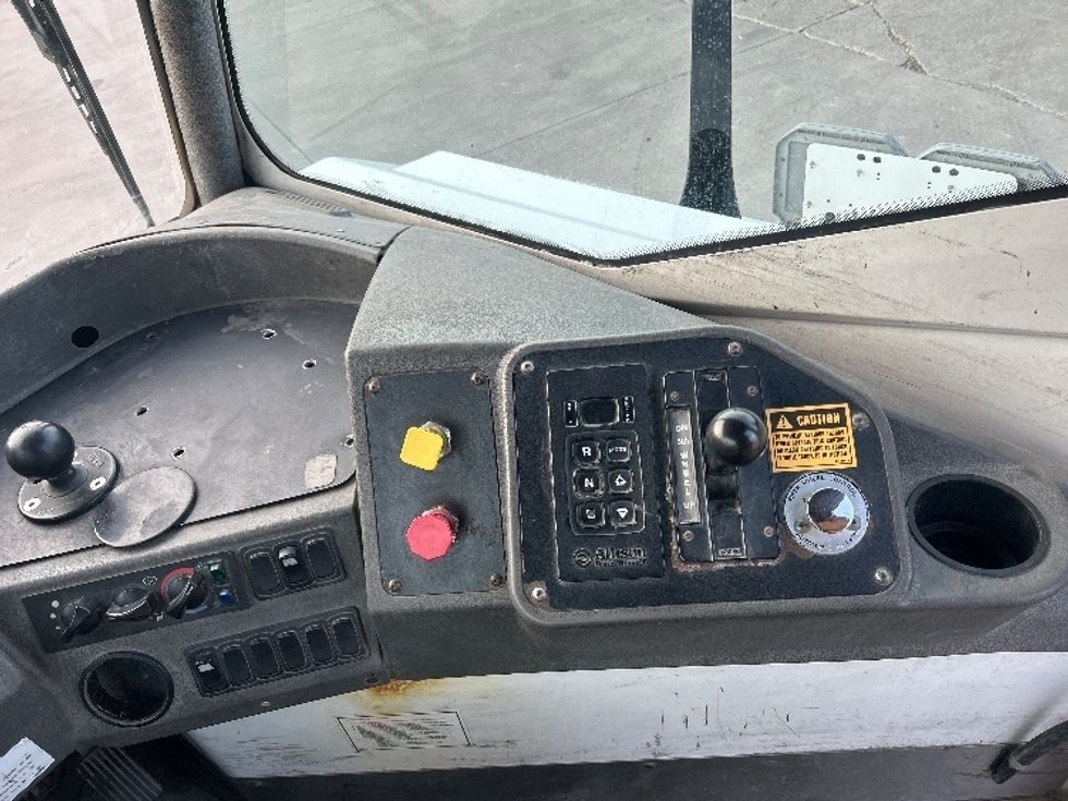 Yard Truck-Heavy Duty Tractors-Ottawa-2019-T2-Davenport-IA-41,487\n\t\tmiles-$ 64,750 - Image 13