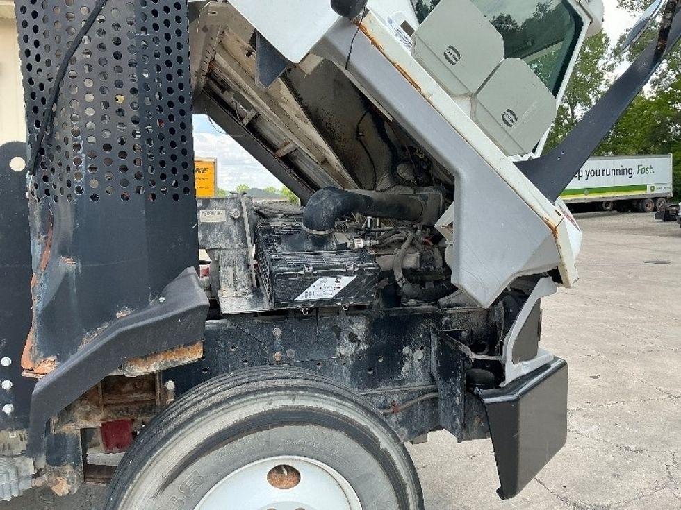 Yard Truck-Heavy Duty Tractors-Ottawa-2019-T2-Davenport-IA-41,487\n\t\tmiles-$ 64,750 - Image 15