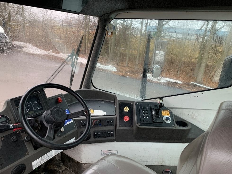 Yard Truck-Heavy Duty Tractors-Ottawa-2019-T2-Delaware-OH-55,567\n\t\tmiles-$ 53,500 - Image 10