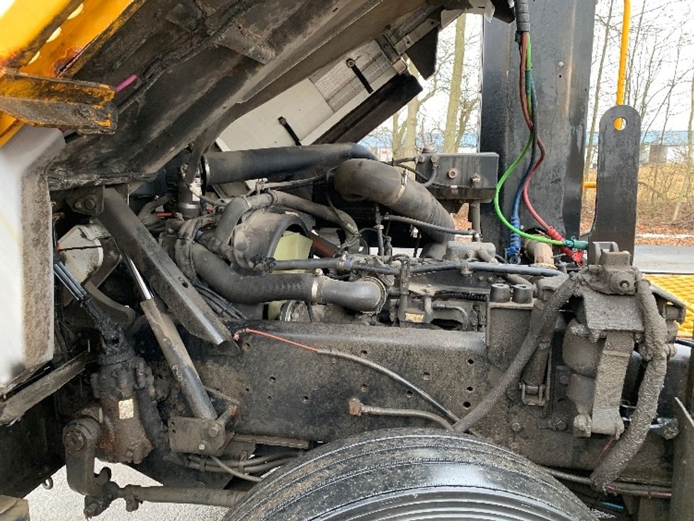 Yard Truck-Heavy Duty Tractors-Ottawa-2019-T2-Delaware-OH-55,567\n\t\tmiles-$ 53,500 - Image 15