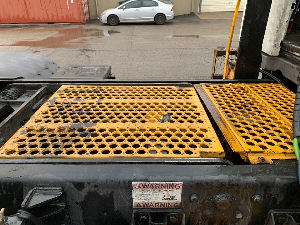Yard Truck-Heavy Duty Tractors-Ottawa-2019-T2-Delaware-OH-55,567\n\t\tmiles-$ 53,500 - Image 18
