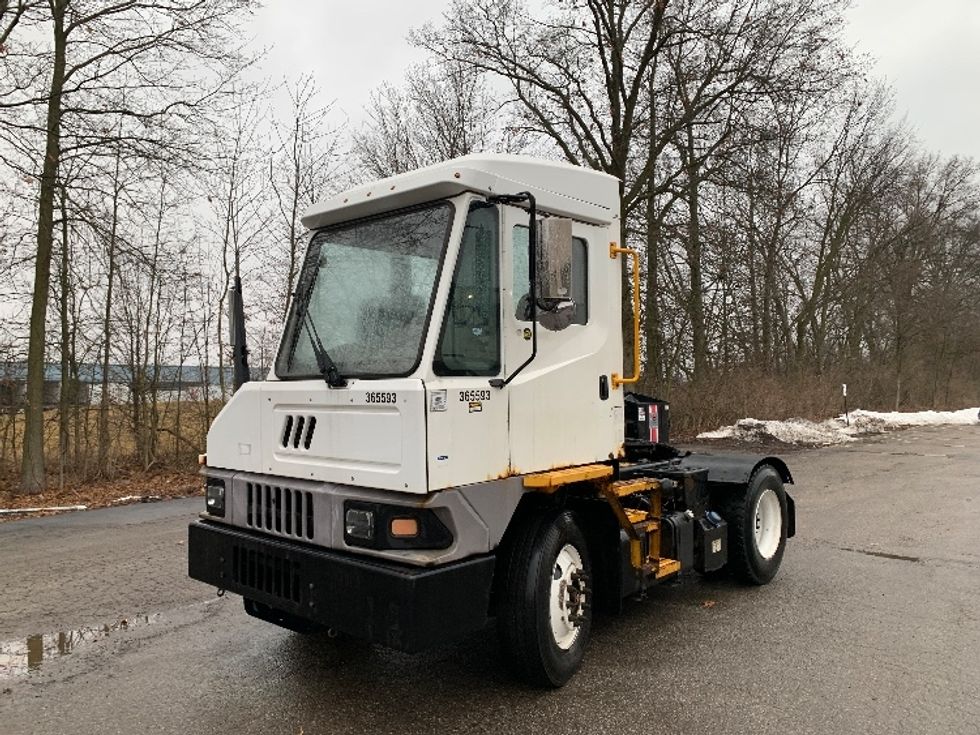 Yard Truck-Heavy Duty Tractors-Ottawa-2019-T2-Delaware-OH-55,567\n\t\tmiles-$ 53,500 - Image 3