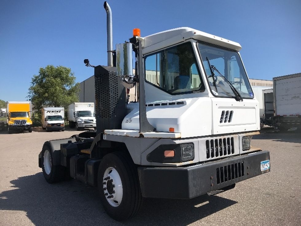 Yard Truck-Heavy Duty Tractors-Ottawa-2019-T2-Eagan-MN-55,021\n\t\tmiles-$ 67,500 - Image 1