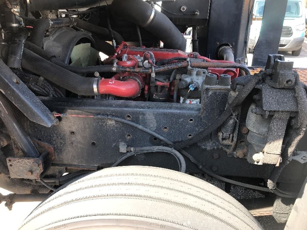 Yard Truck-Heavy Duty Tractors-Ottawa-2019-T2-Eagan-MN-55,021\n\t\tmiles-$ 67,500 - Image 11