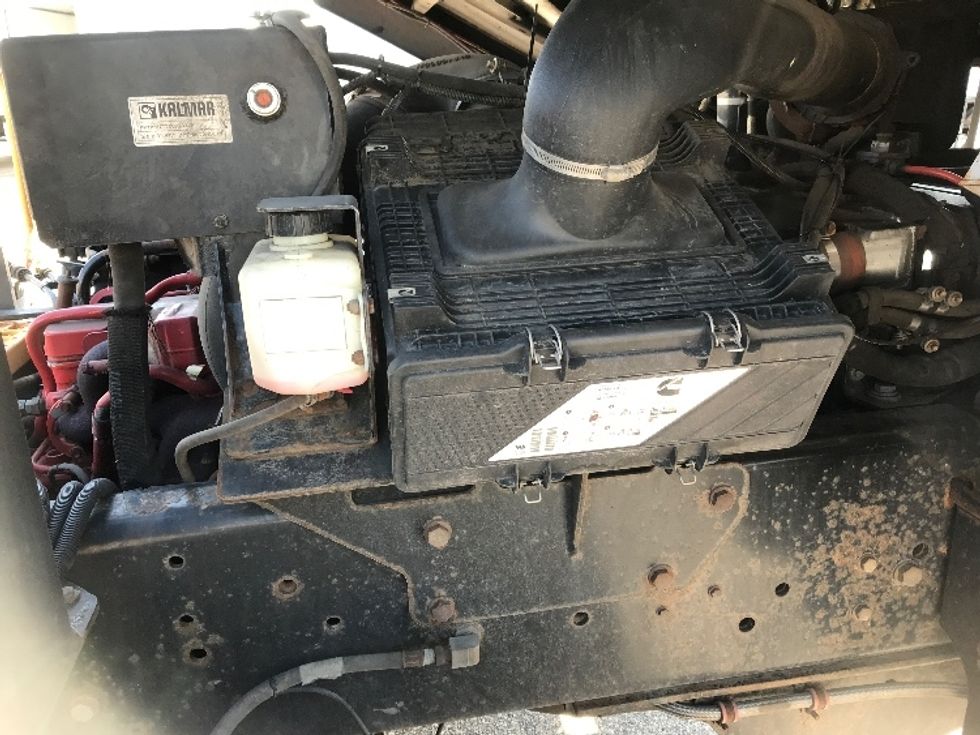 Yard Truck-Heavy Duty Tractors-Ottawa-2019-T2-Eagan-MN-55,021\n\t\tmiles-$ 67,500 - Image 12